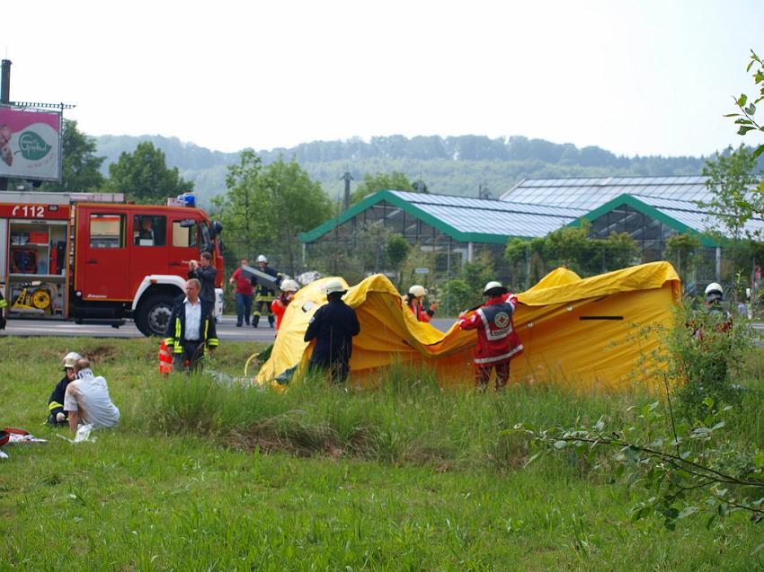 Schwerer Unfall mit Reisebus Lohmar Donrather Dreieck P067.JPG